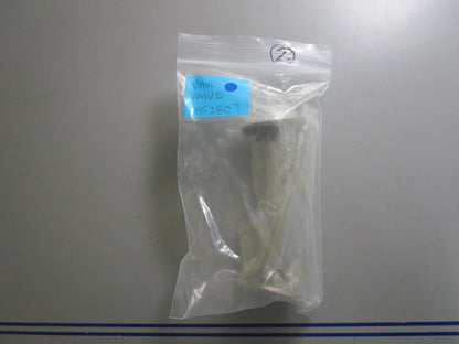 *NEW OEM* 0810 Volvo Penta Valve 3852807