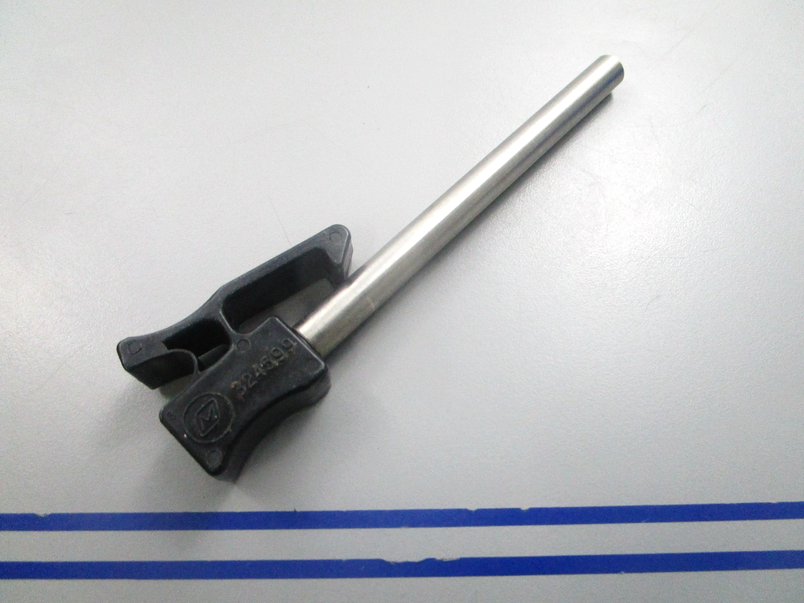 NEW OEM OMC Johnson Evinrude 324599 0324599 Tilt Pin 0810