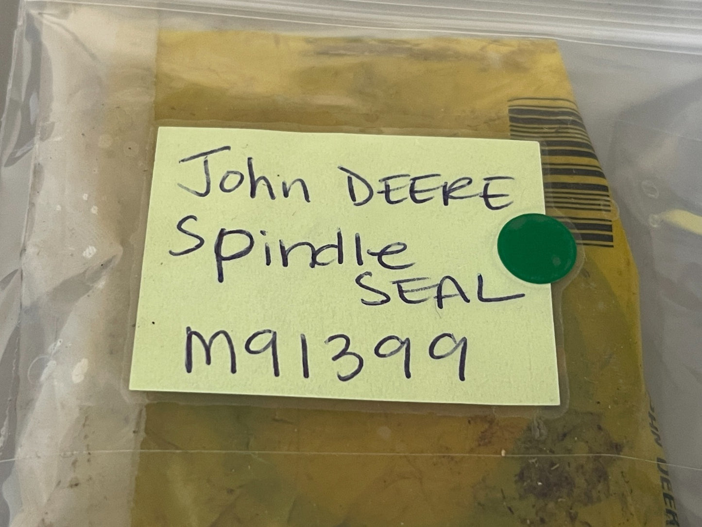 John Deere M91399 NEW OEM Spindle Hub Seal 655 755 855 Fairway Mower NOS 0720