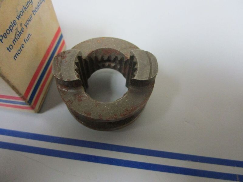 *NEW OEM* 0770 OMC Johnson Evinrude Clutch Dog 312866 0312866