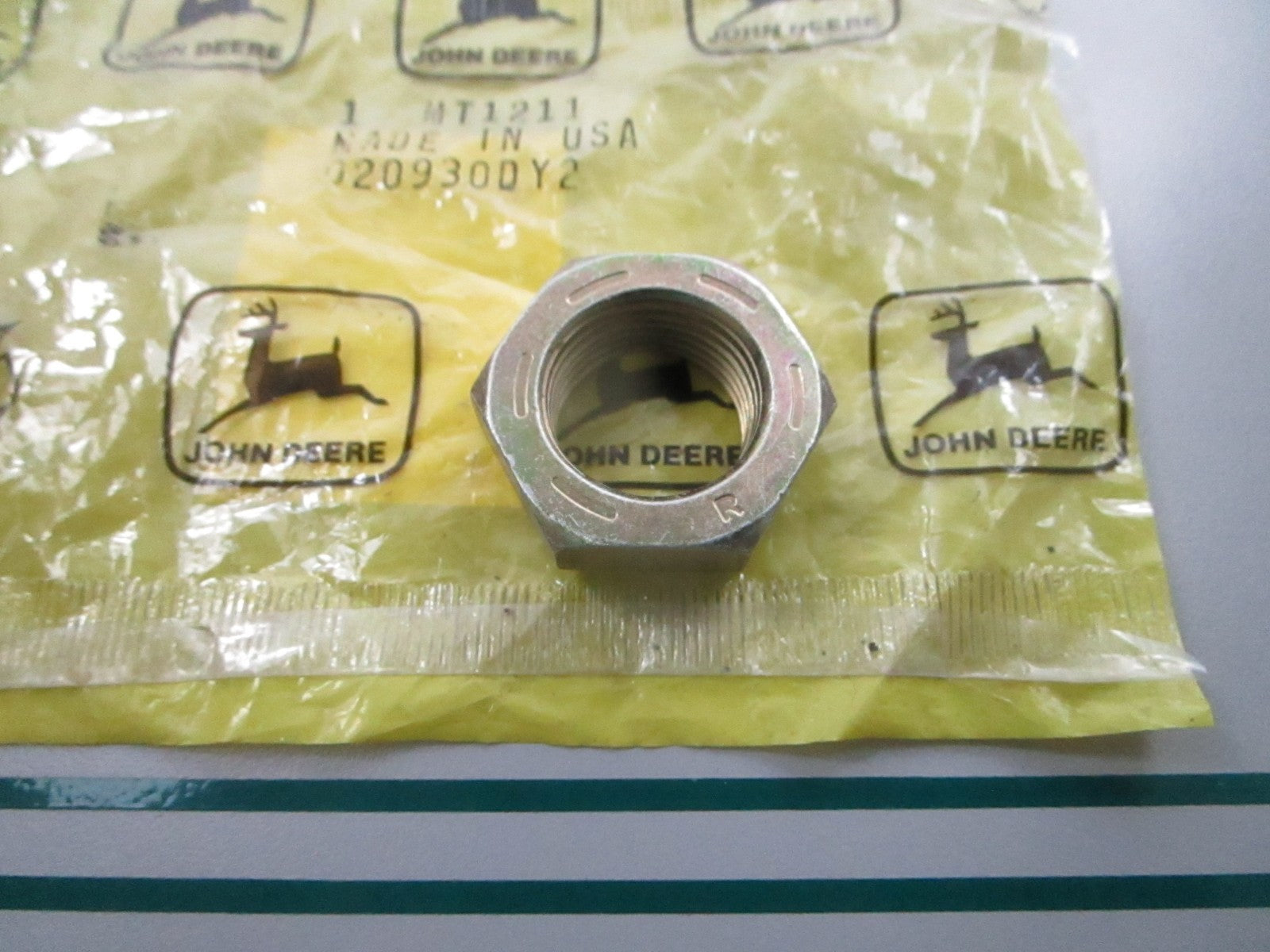 NEW OEM MT1211 John Deere Nut 0810