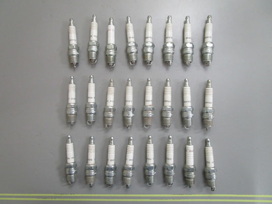 *NEW* (LOT OF 24) 0820 Champion Spark Plug RV12YC