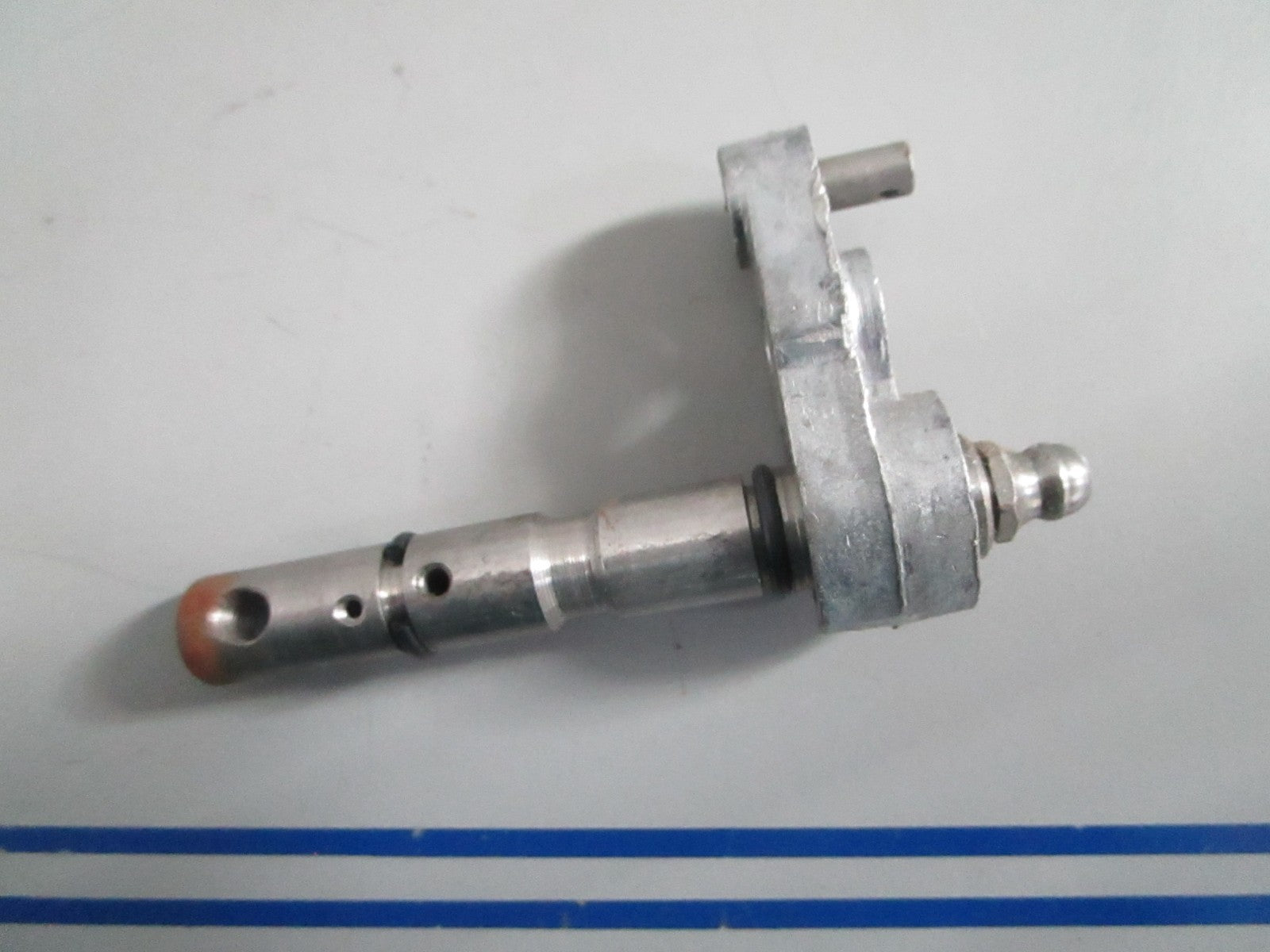 NEW OEM 379240 0379240 OMC Johnson Evinrude Shaft & Arm Assy 0820