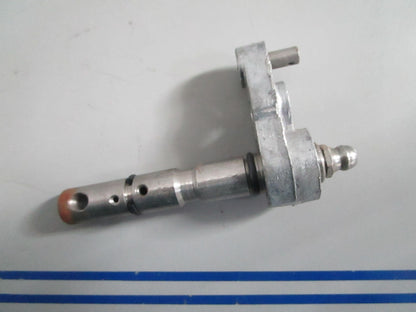 NEW OEM 379240 0379240 OMC Johnson Evinrude Shaft & Arm Assy 0820