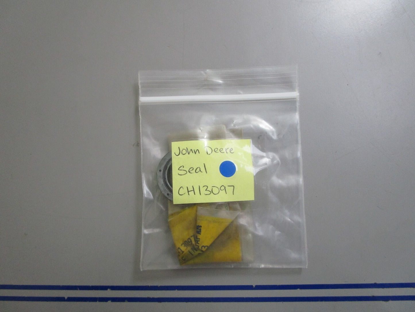 *NEW OEM* 0810 John Deere Seal CH13097