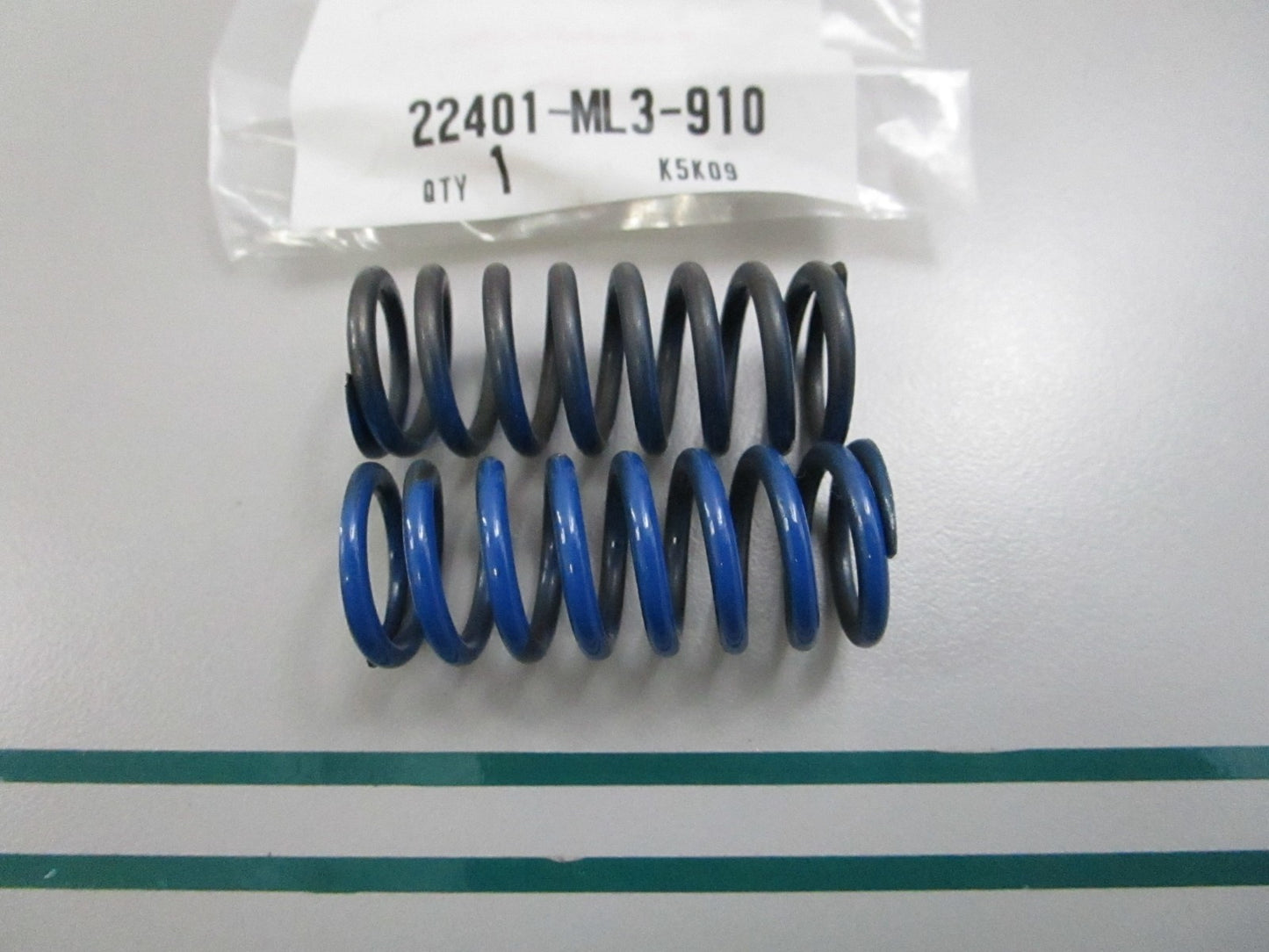NEW OEM (LOT OF 2) 22401-ML3-910 Honda Spring 0810