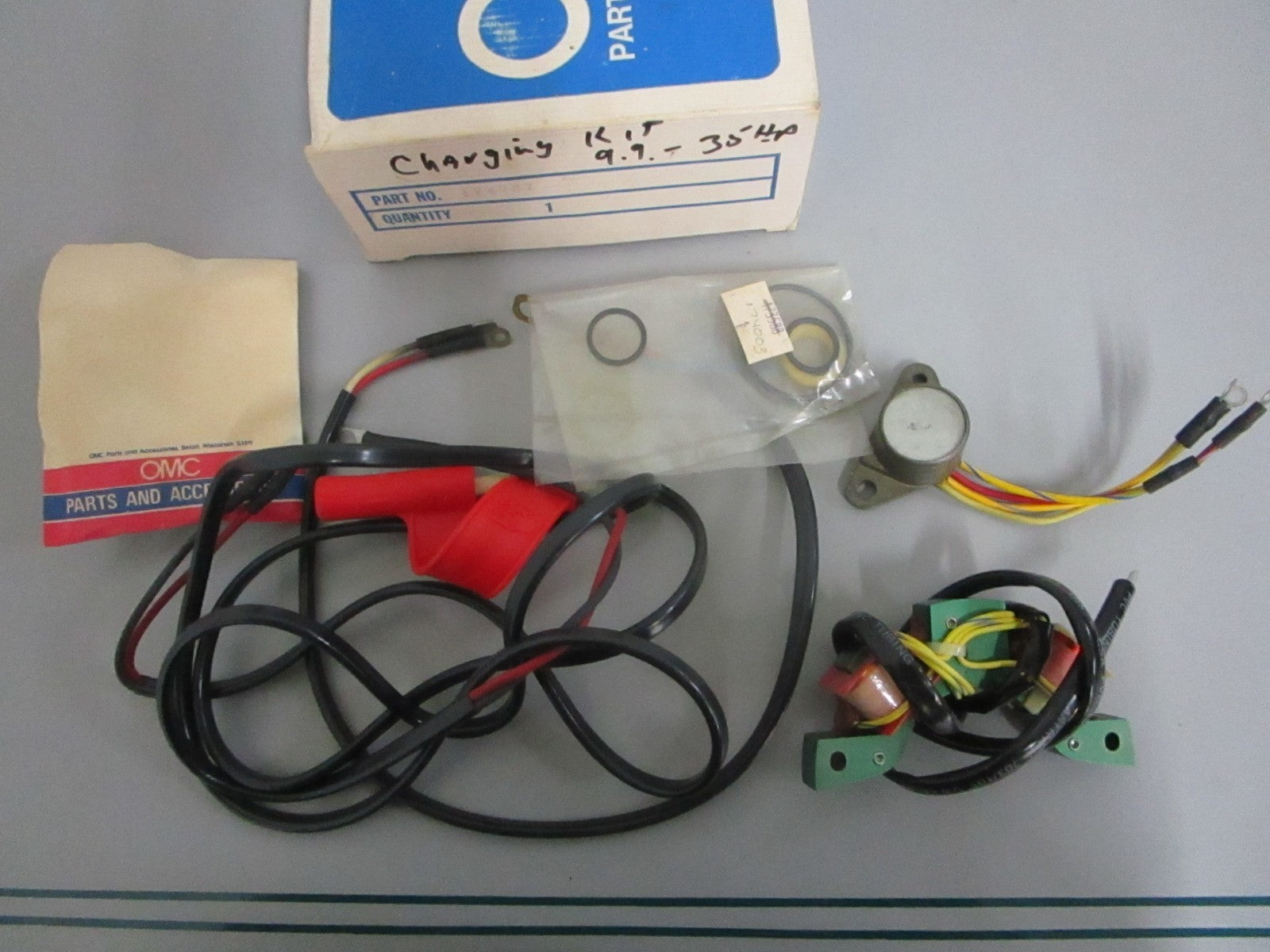 NEW OEM 174037 0174037 OMC Johnson Evinrude Battery Charge Kit 0820
