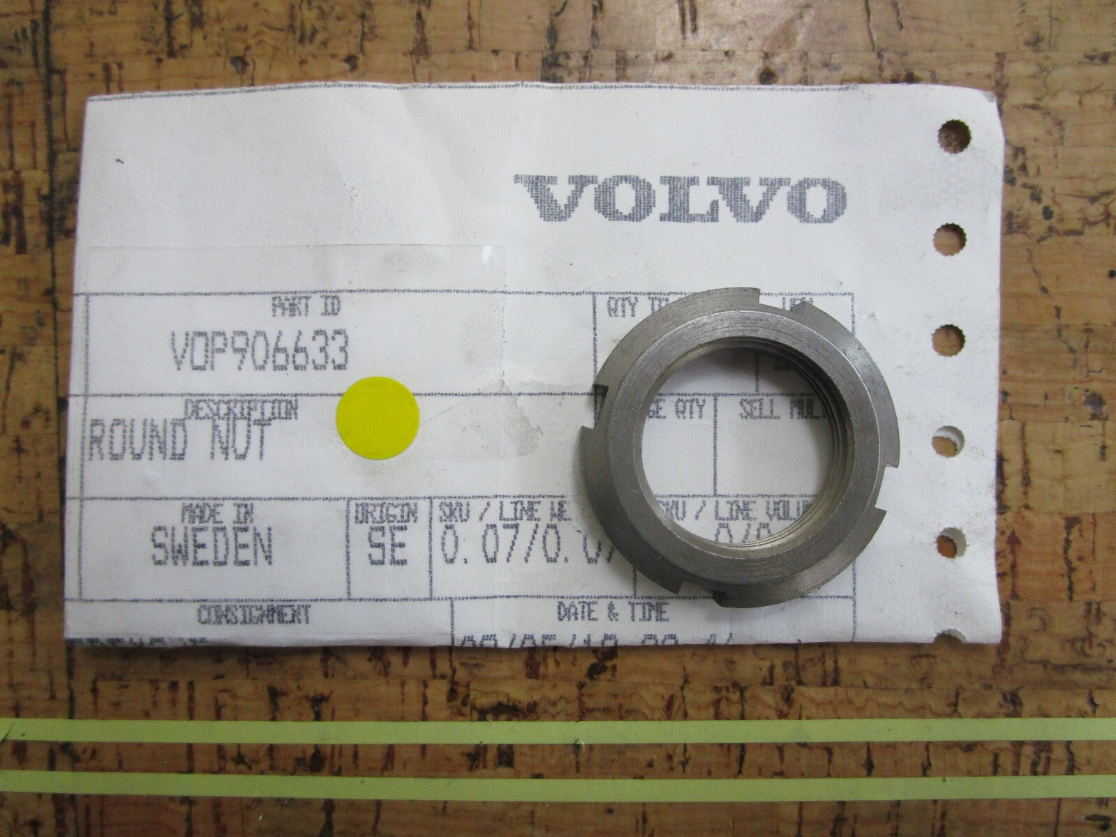 *NEW OEM* 0810 Volvo Penta Round Nut 906633