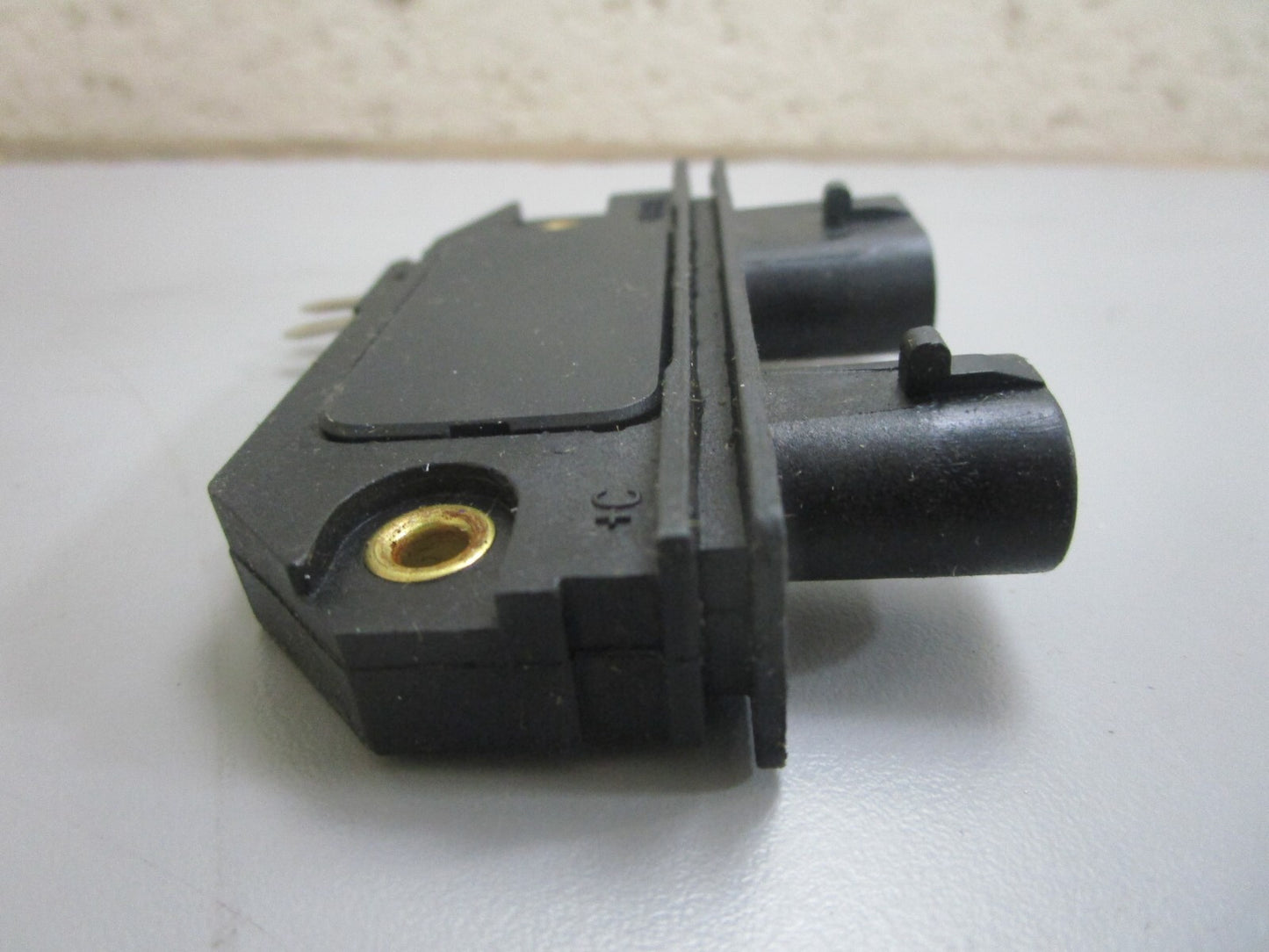 *NEW OEM* 0820 Volvo Penta Ignition Module 3854003