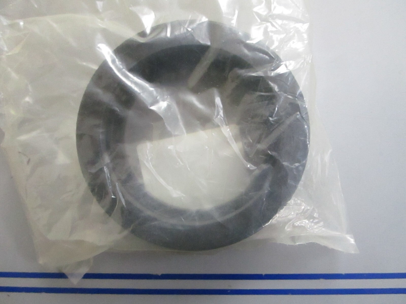 *NEW OEM* 0810 Volvo Penta Rubber Collar 3860365