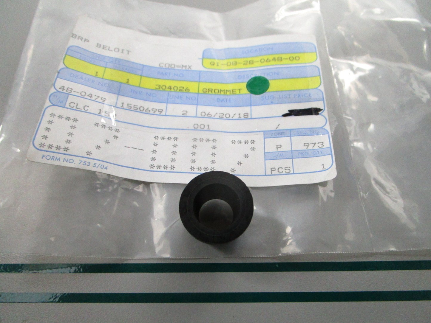 NEW OEM 304026 0304026 OMC Johnson Evinrude Grommet 0810