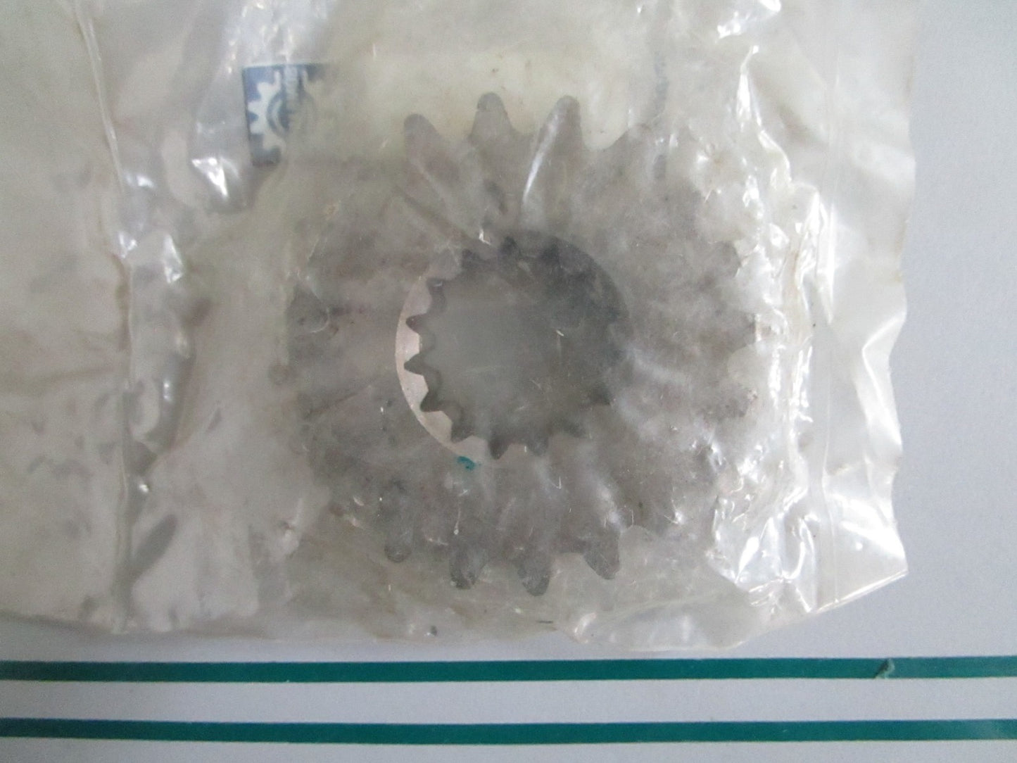 Ski-Doo BRP 504058800 Chaincase Drive Sprocket 20 Tooth NEW OEM 0820