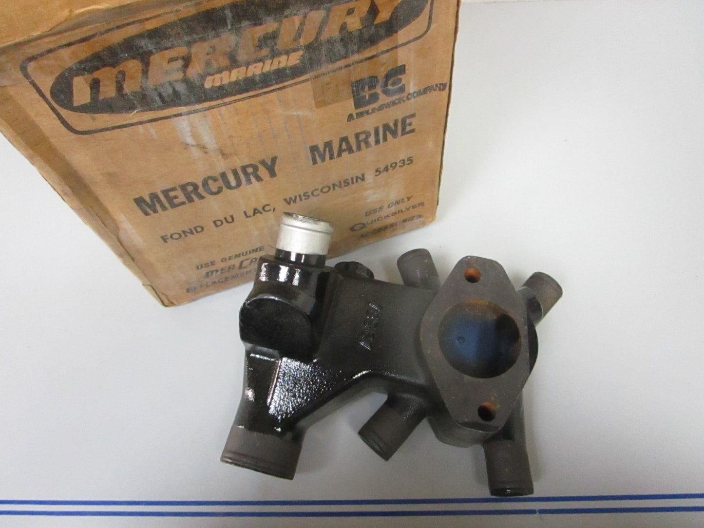 NEW OEM 78985A1 Mercury Mercruiser GM 325 350 454 Thermostat Housing 0720