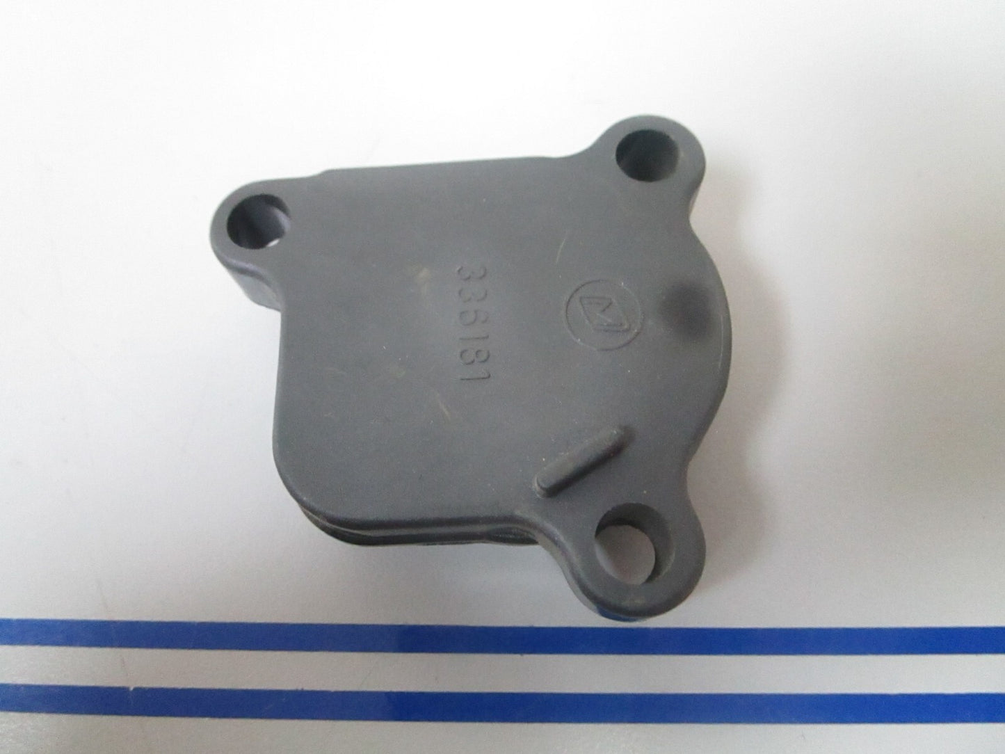 *NEW OEM* 0810 OMC Johnson Evinrude Thermostat Cover 336181 0336181