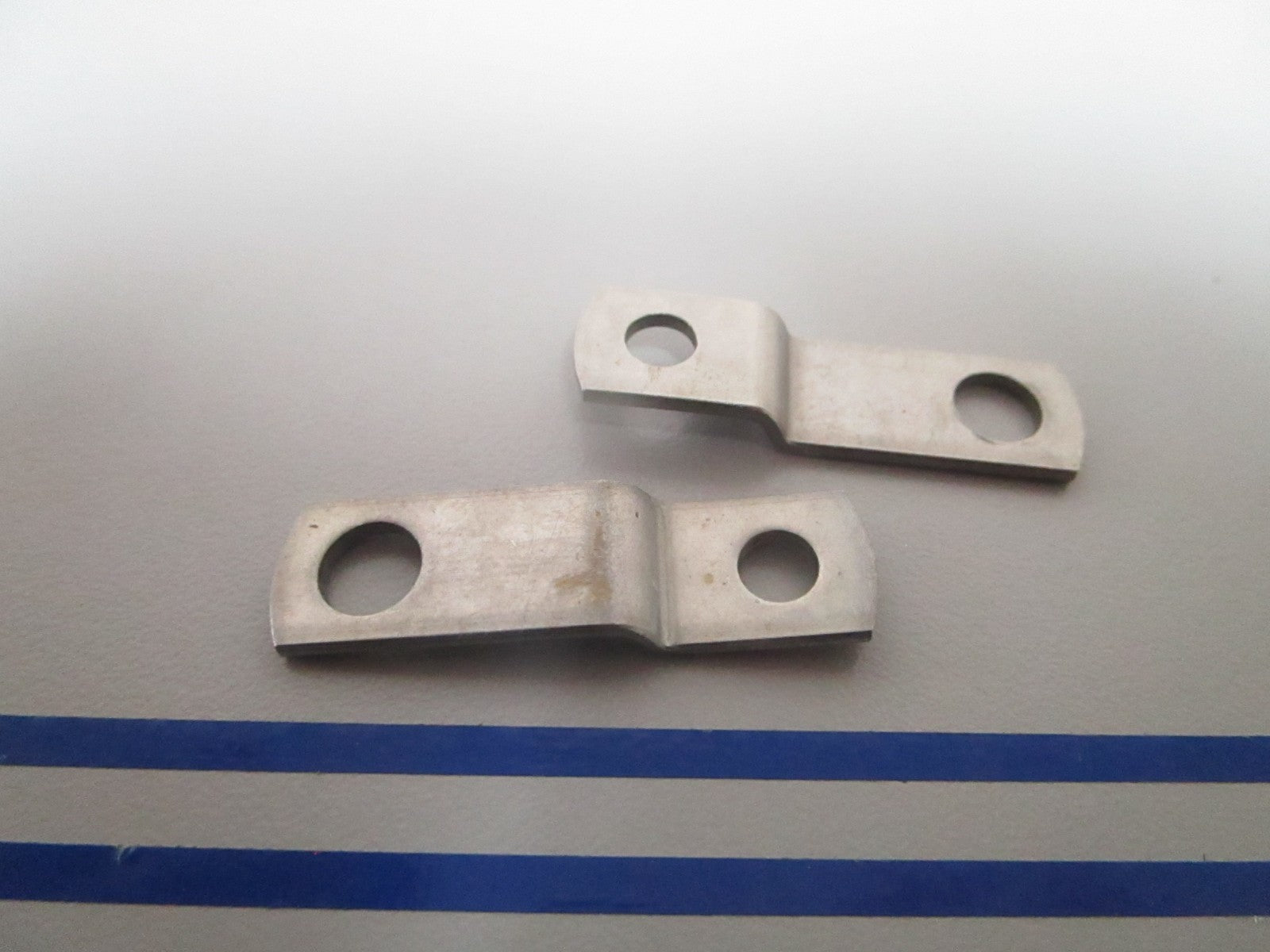 NEW OEM (LOT OF 2) 205041 0205041 OMC Johnson Evinrude Retainer 0810