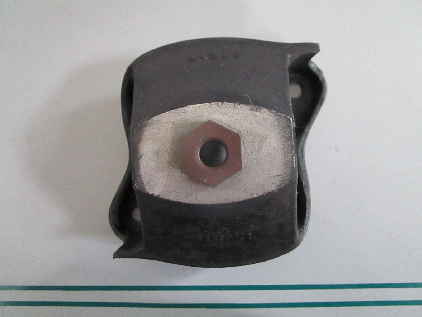 NEW OEM 1162230112 Mercedes-Benz Engine Mount 0820