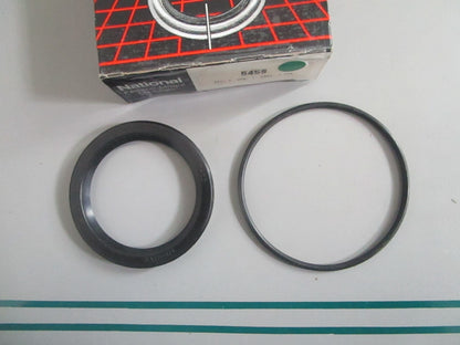 NEW OEM 5458 National Federal Mogul Oil Seal 0820