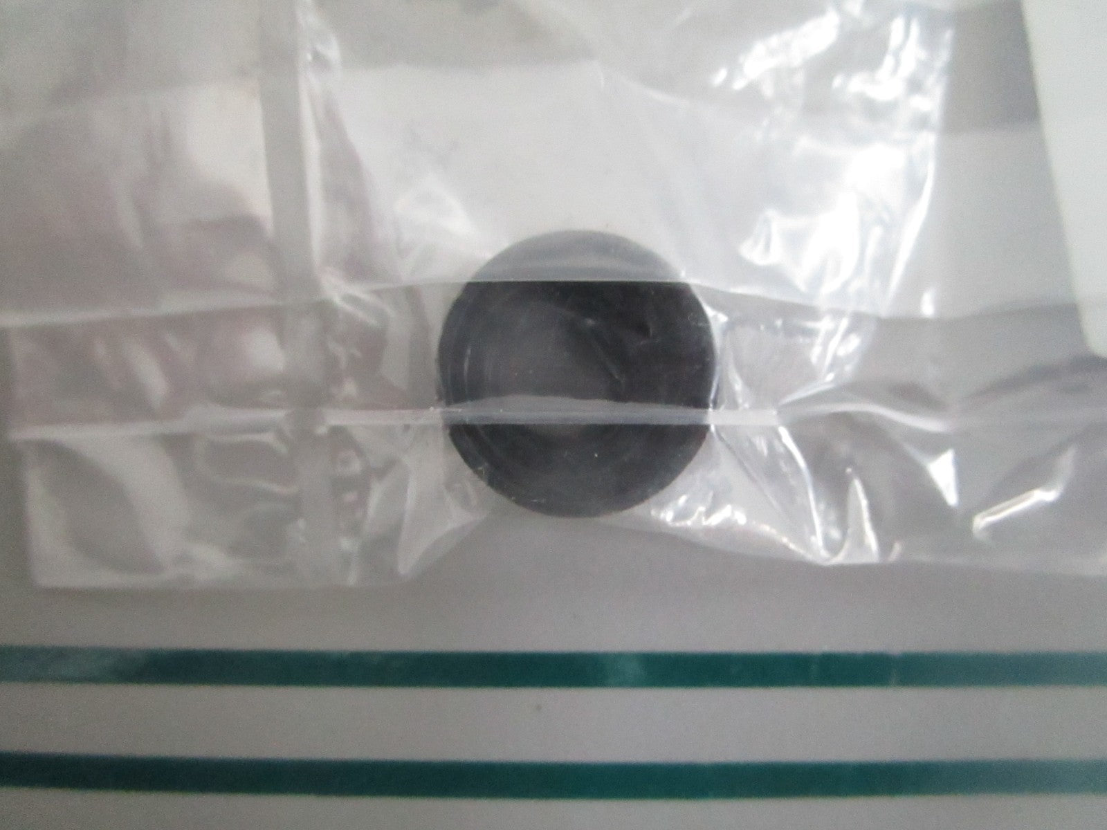 Volvo Penta 3861317 Valve Stem Seal GM 8.1L 496 Marine Engine NEW OEM 0820