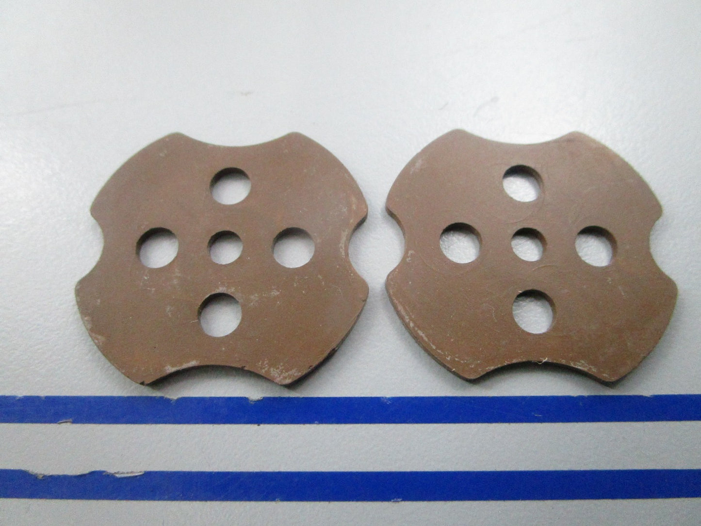 NEW OEM (LOT OF 2) 331363 0331363 OMC Johnson Evinrude Gasket 0810