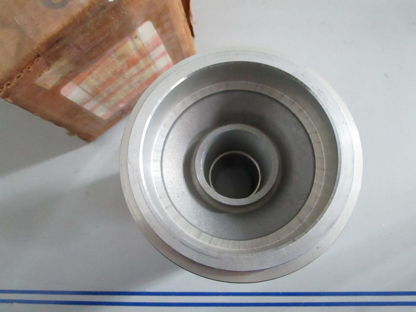 NEW OEM 52835A2 Mercury Quicksilver Bearing Carrier Assy 0820