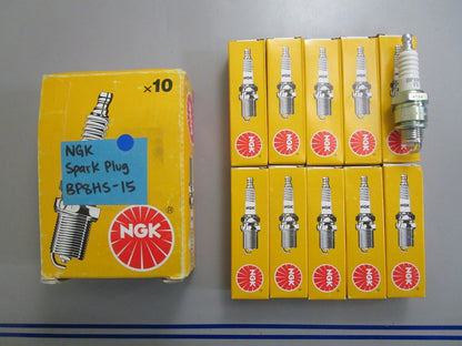 *NEW* (LOT OF 10) 0820 NGK Spark Plug BP8HS-15