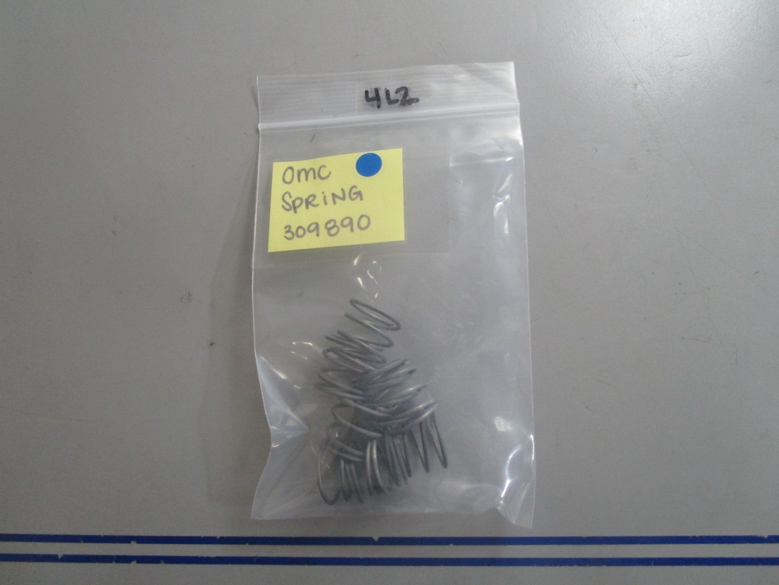 *NEW OEM* (LOT OF 2) 0770 OMC Johnson Evinrude Spring 309890 0309890