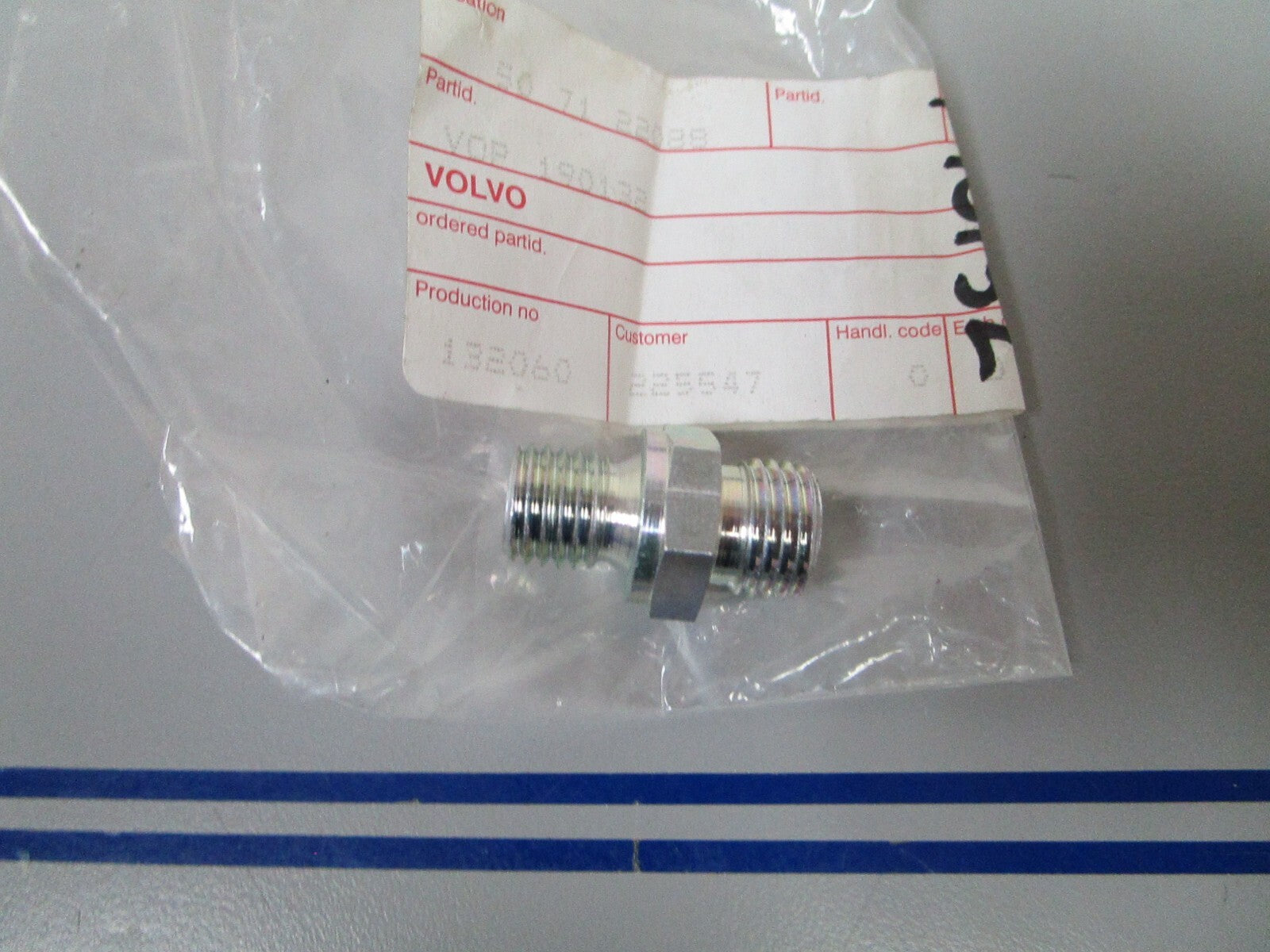 *NEW OEM* 0810 Volvo Penta Nipple 190132