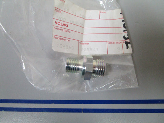 *NEW OEM* 0810 Volvo Penta Nipple 190132