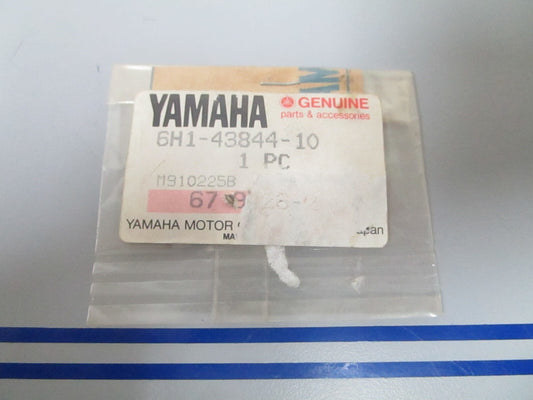 *NEW OEM* 0810 Yamaha Valve Support Pin 6H1-43844-10-00