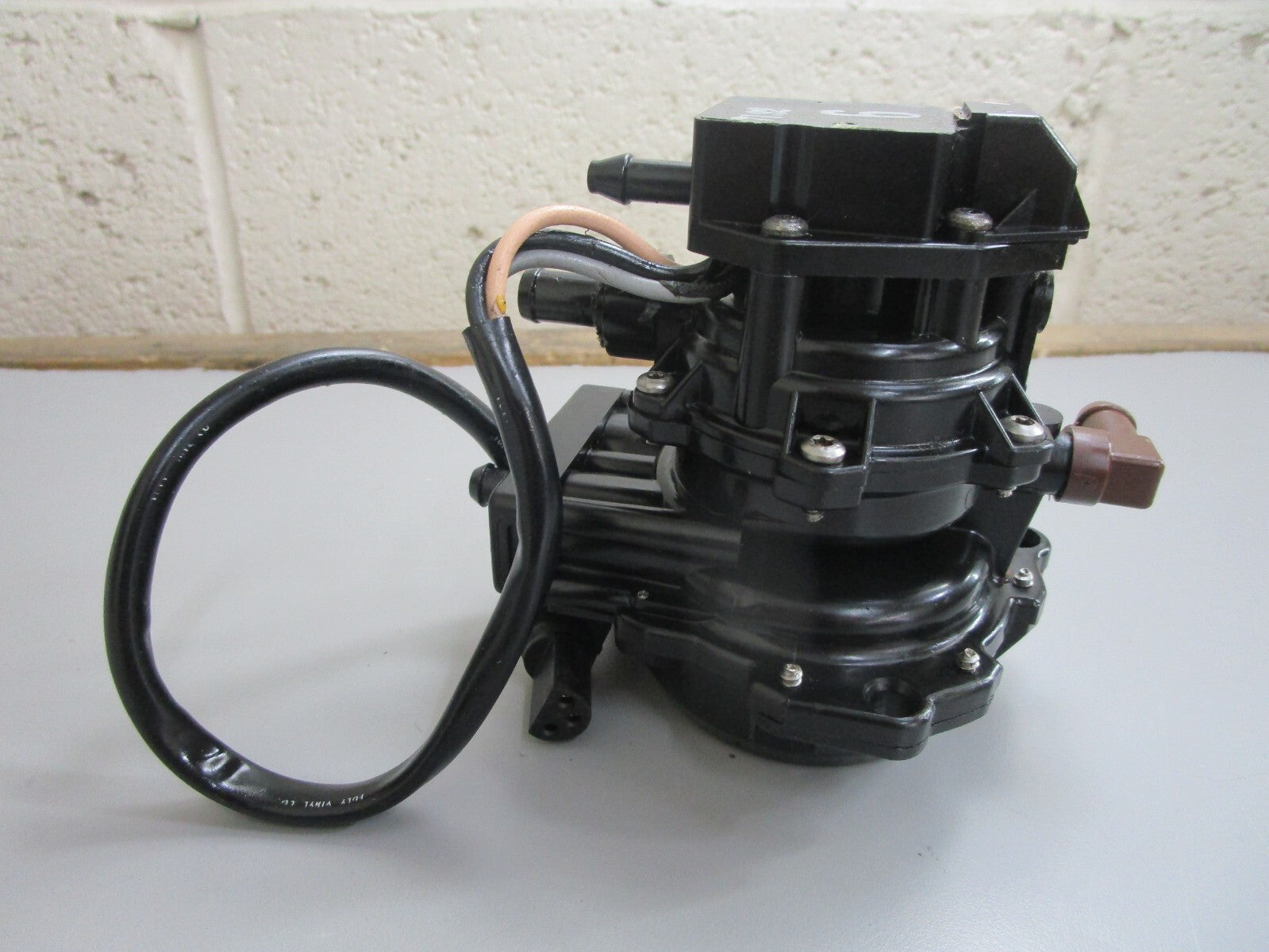 *NEW OEM* 0820 OMC Johnson Evinrude VRO Pump 174875 0174875