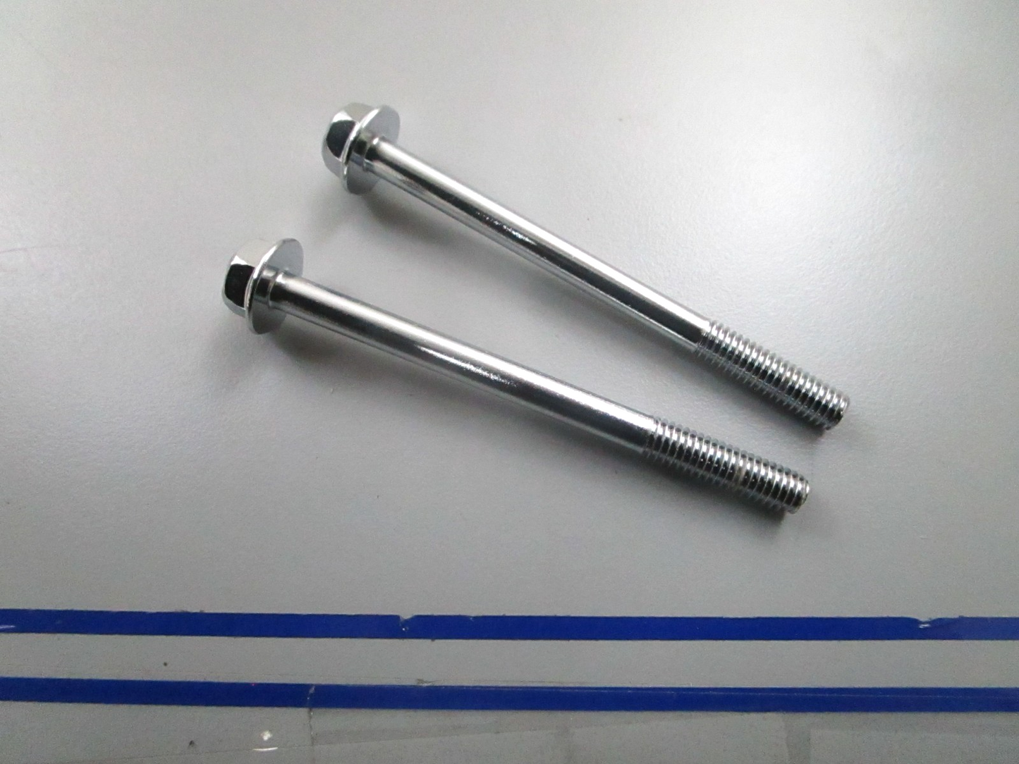 *NEW OEM* (LOT OF 2) 0810 Yamaha Bolt 90105-06M26 90105-06M26-00