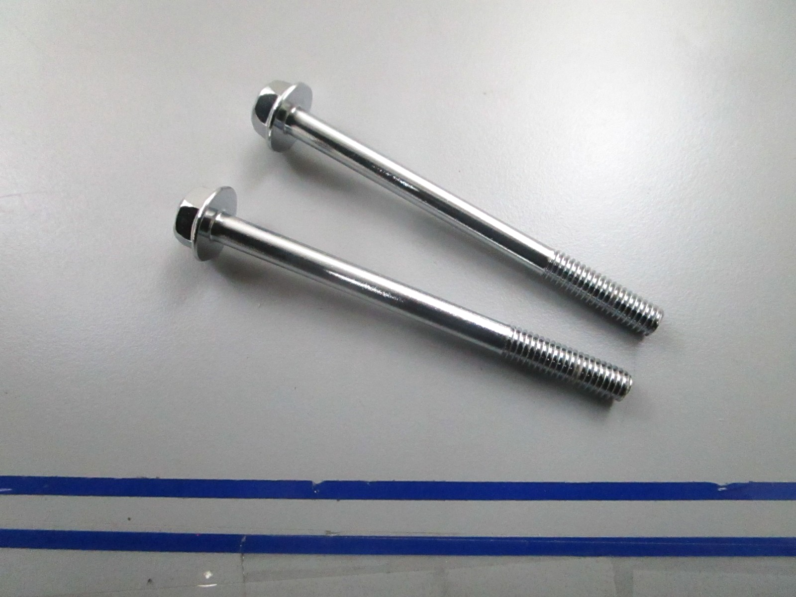 *NEW OEM* (LOT OF 2) 0810 Yamaha Bolt 90105-06M26 90105-06M26-00