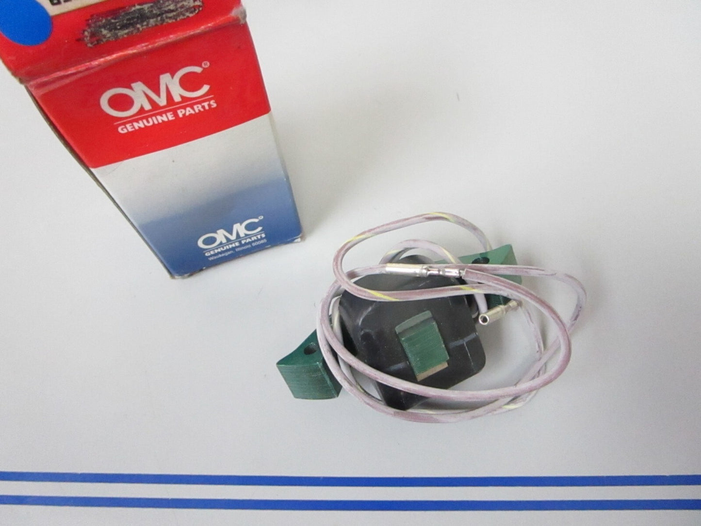 *NEW OEM* 0810 OMC Johnson Evinrude Coil & Lamination 581635 0581635