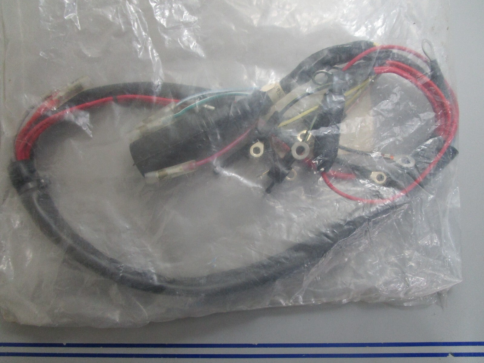 *NEW OEM* 0820 Mercury Quicksilver Harness Ay 84-96220A16