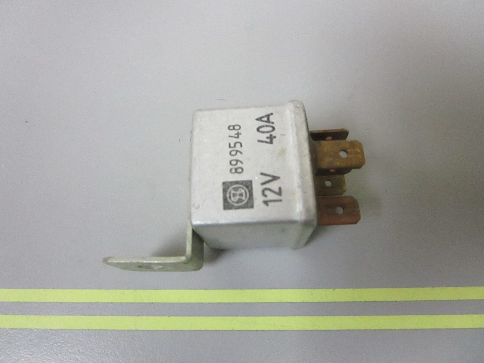 *NEW OEM* 0810 Volvo Penta Relay 854357