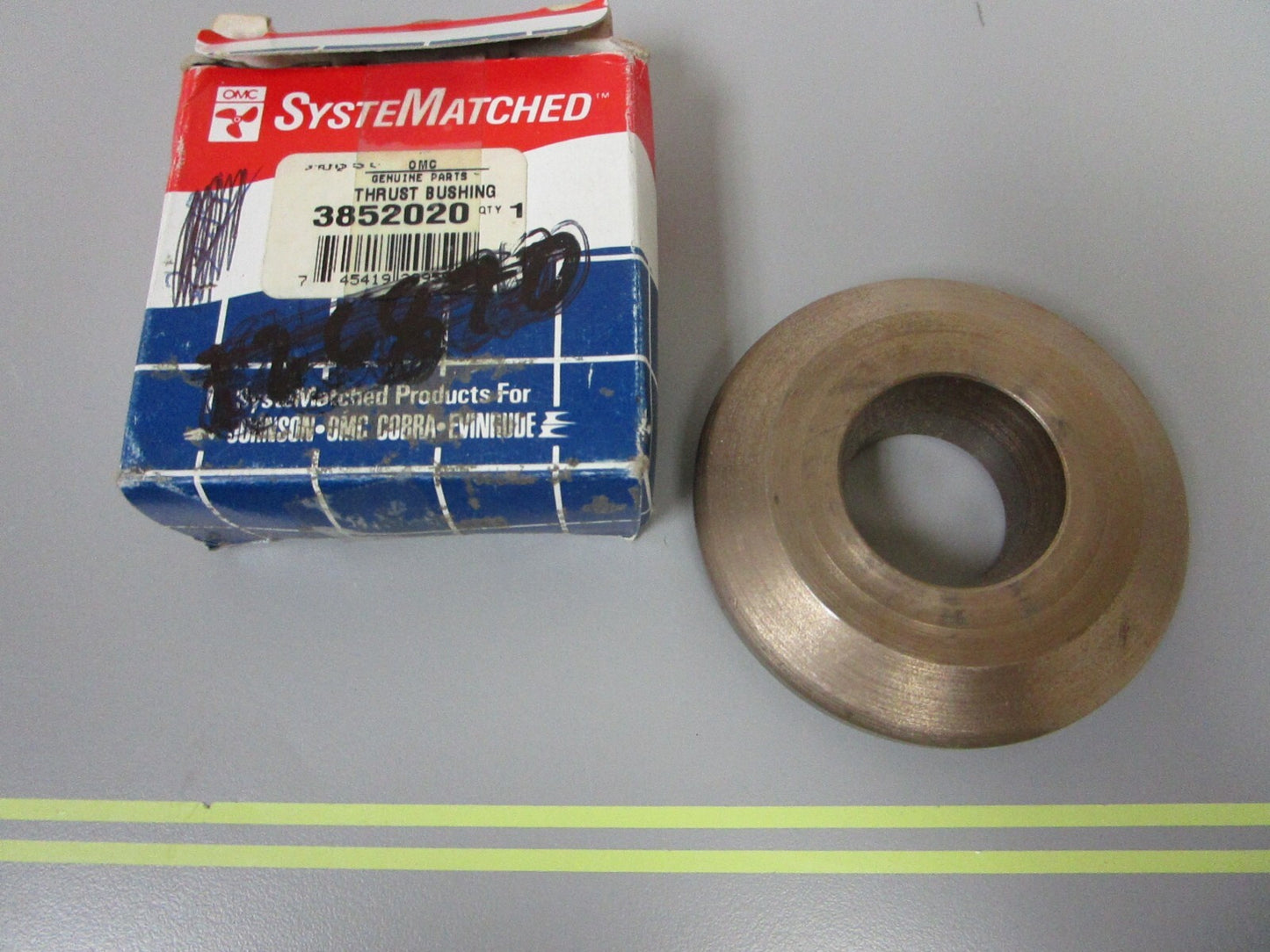 *NEW OEM* 0810 OMC Johnson Evinrude Thrust Bushing 3852020