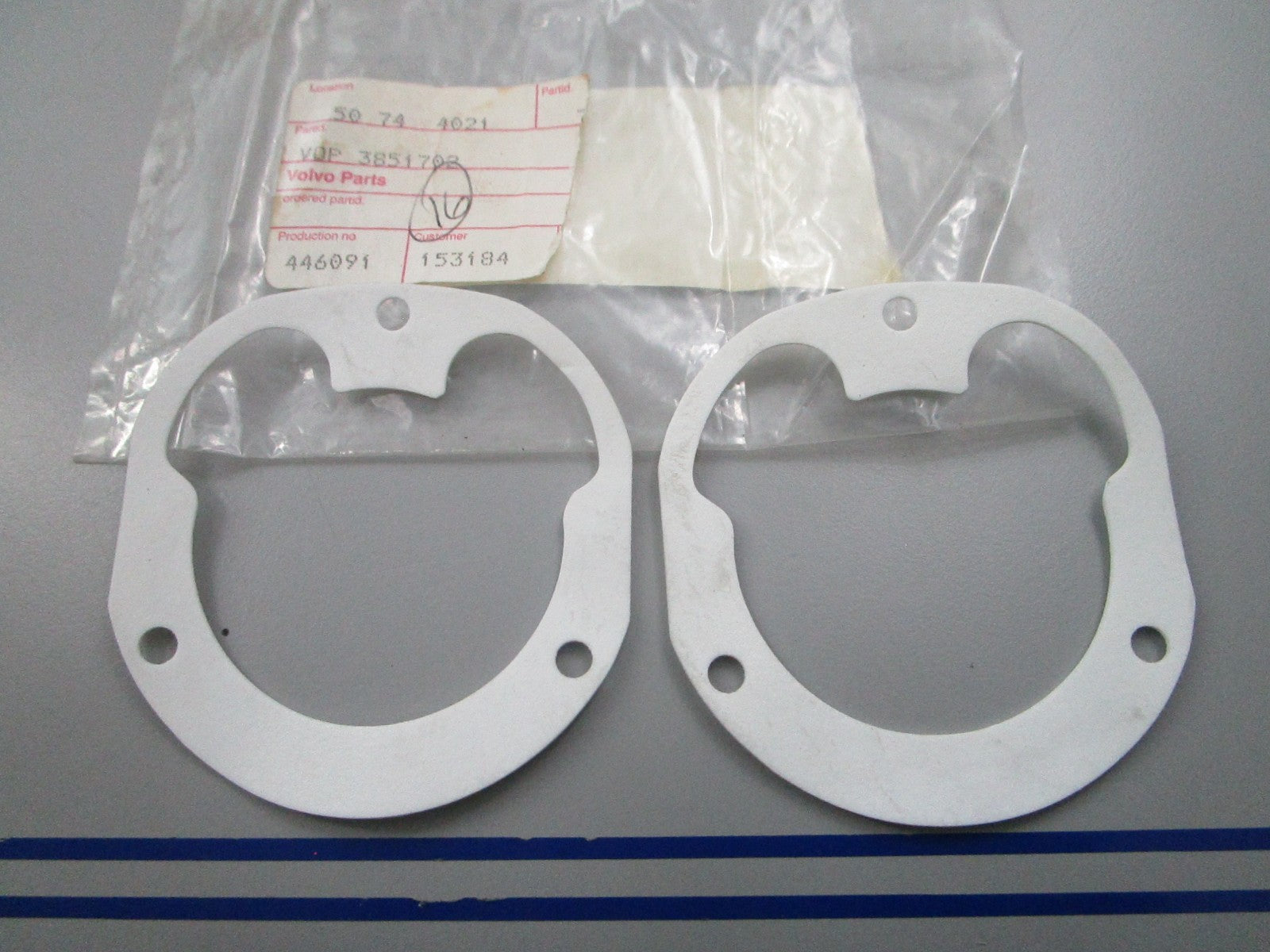 NEW OEM (LOT OF 2) Volvo Penta 3851702 Gasket 0810