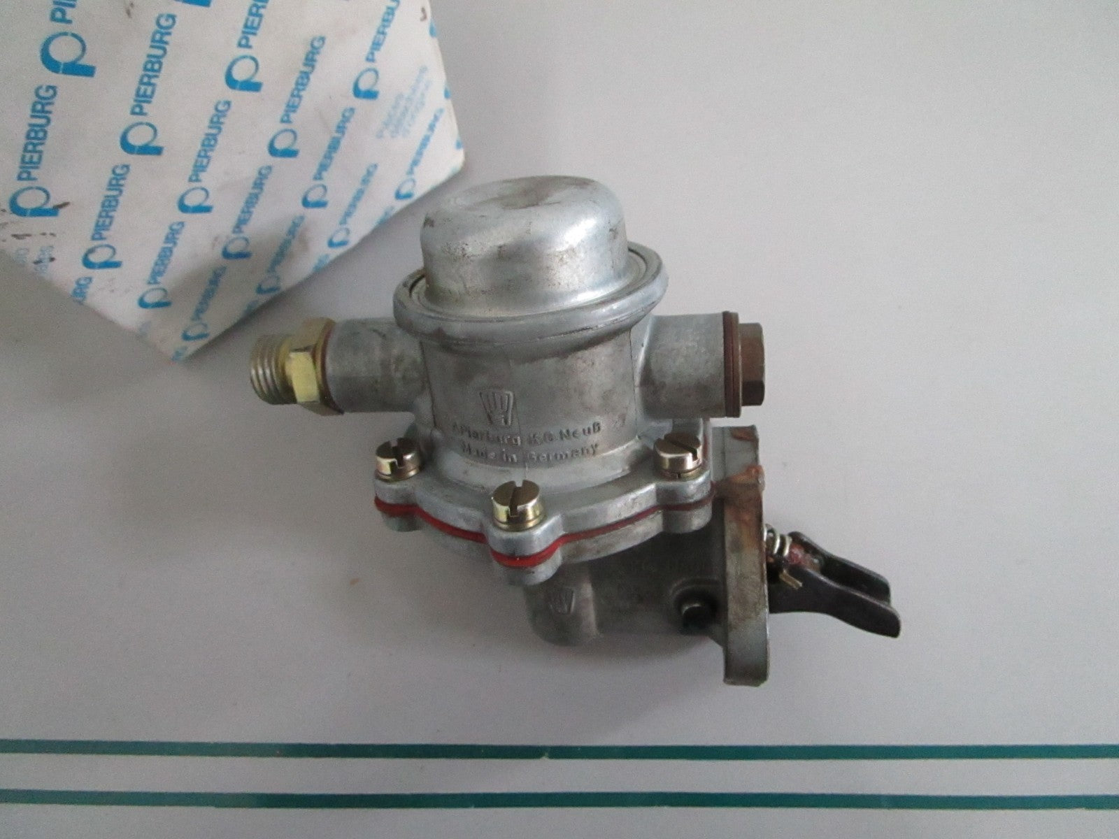 NEW OEM 0010914901 Mercedes-Benz Fuel Pump 0820