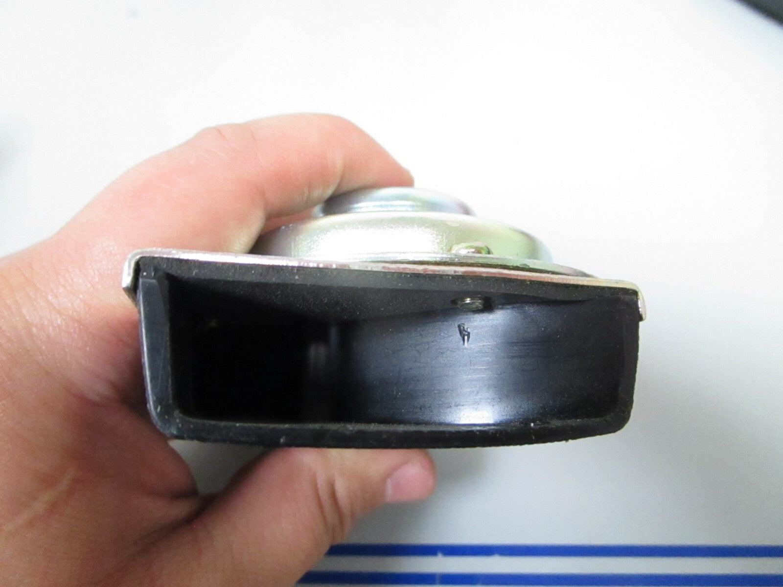 *NEW* 0810 AFI 12V Hidden Horn 11031