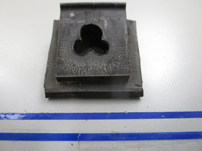 *NEW OEM* 0810 OMC Johnson Evinrude Grommet 332416 0332416