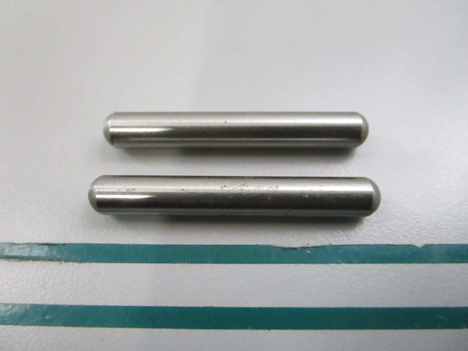 NEW OEM (LOT OF 2) 320145 0320145 OMC Johnson Evinrude Pin 0810