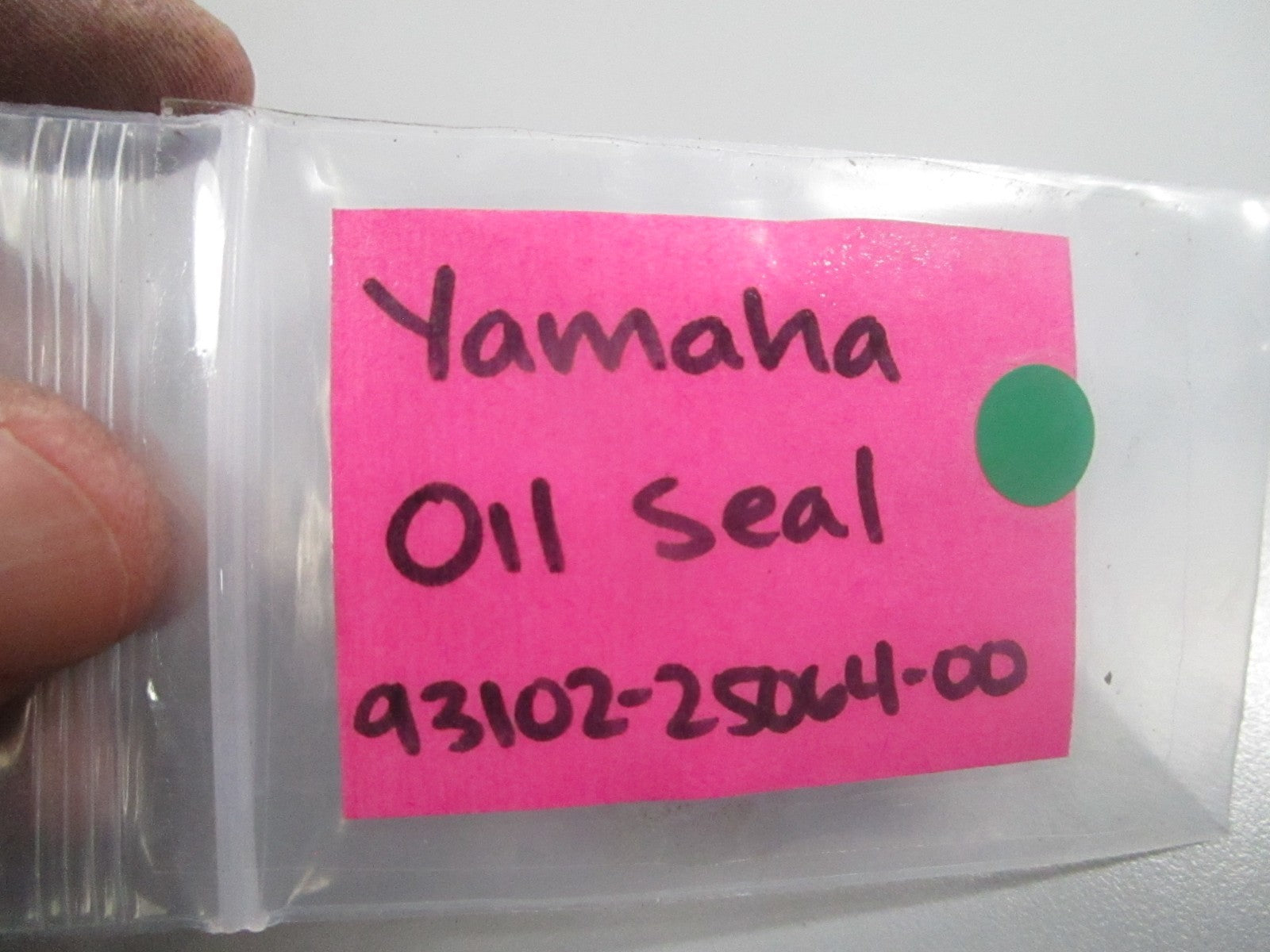 NEW OEM 93102-25064-00 Yamaha Oil Seal 0810