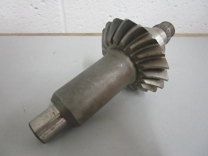 *NEW OEM* 0820 OMC Johnson Evinrude Shaft & Pinion Assy 980284 0980284