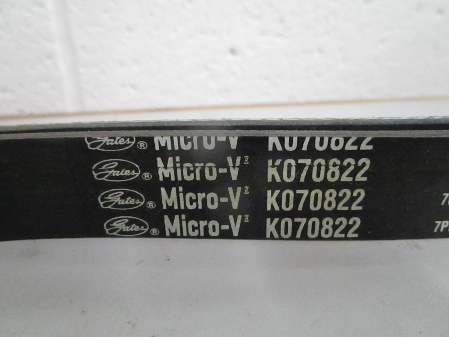 NEW K070822 Gates Micro-V Serpentine Belt 0820