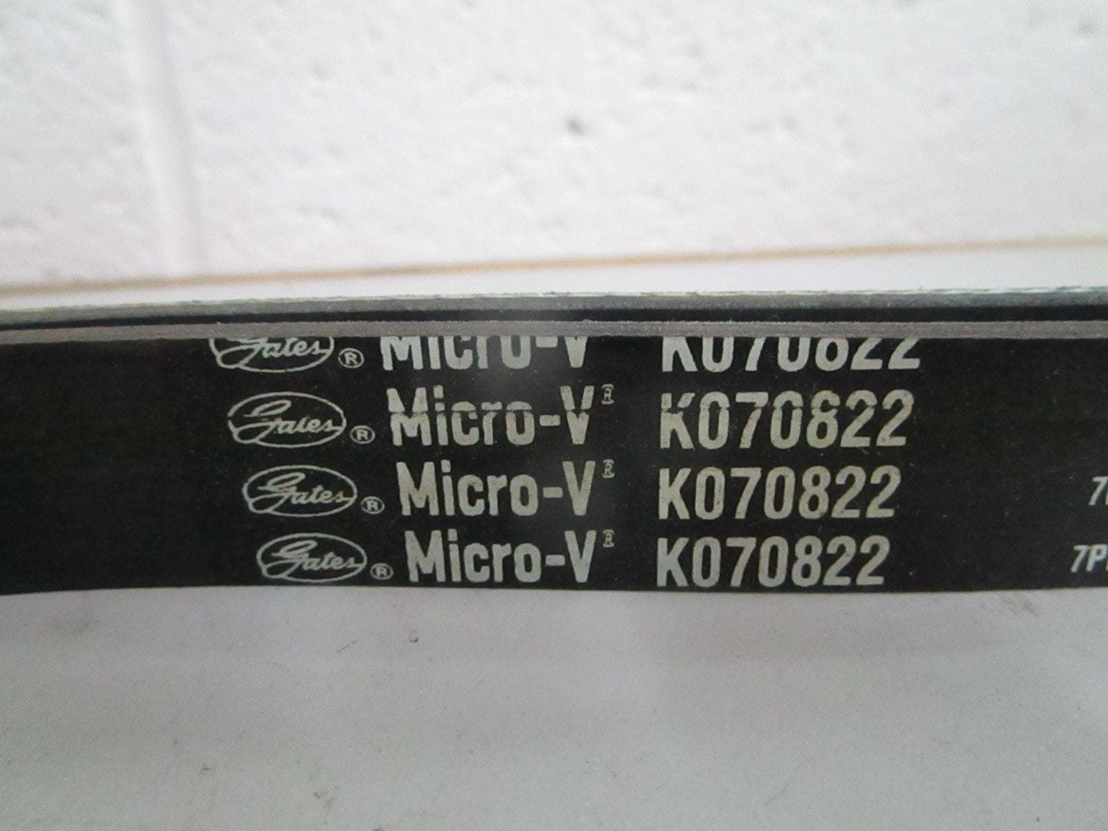 NEW K070822 Gates Micro-V Serpentine Belt 0820