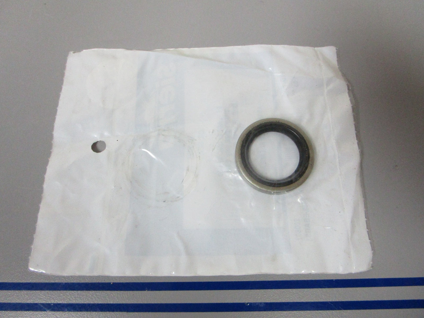 NEW 18-2026 Replaces: OMC 321453 0321453 Sierra Oil Seal 0720