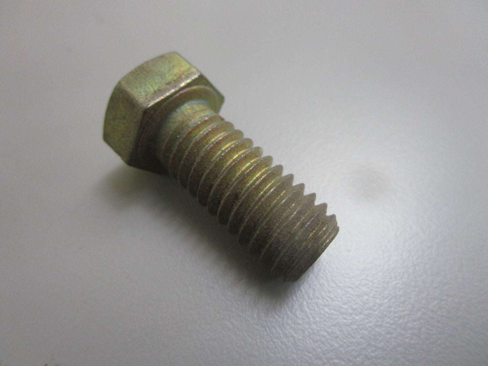 *NEW OEM* 0810 Volvo Penta Screw 940116