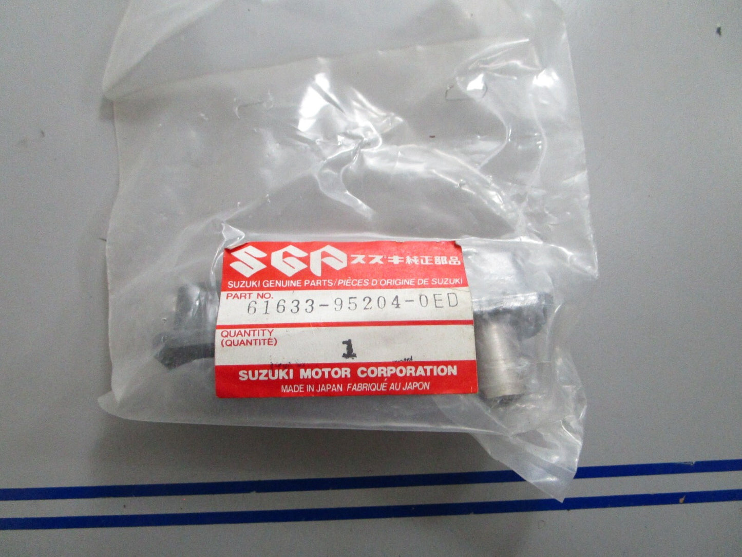 *NEW OEM* 0720 Suzuki Front Cowl Lever 61633-95204-0ED