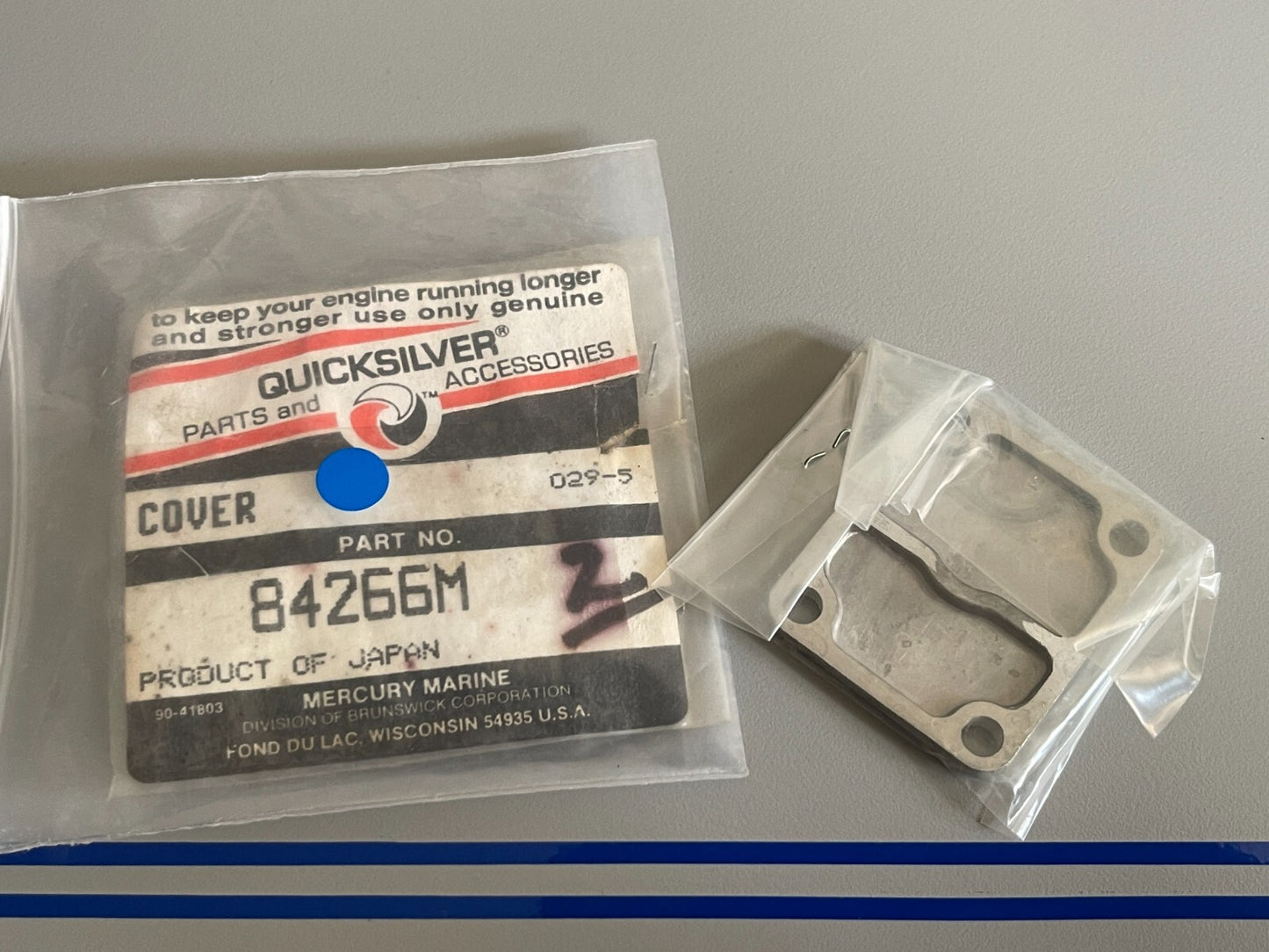 *NEW OEM* 0810 Mercury Quicksilver Cover 84266M