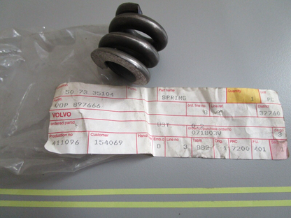 *NEW OEM* 0810 Volvo Penta Spring 897666